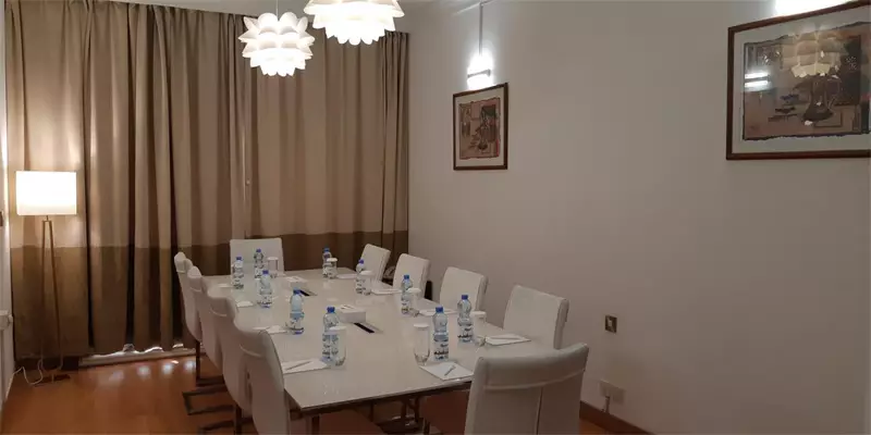 اتاق کنفرانس هتل چهار ستاره لوتوس گرند دبی